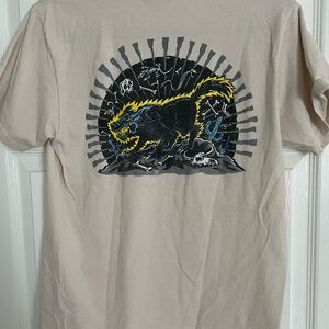 Santa Cruz graphic t-shirt. Men’s small. Good condition. No stains or rips.
